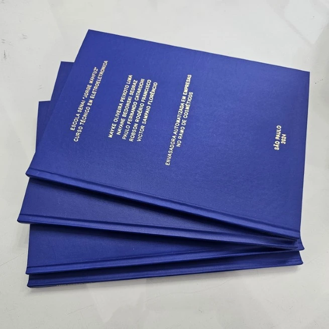 Encadernação de TCC capa dura com letras douradas ou prateadas em Percalux