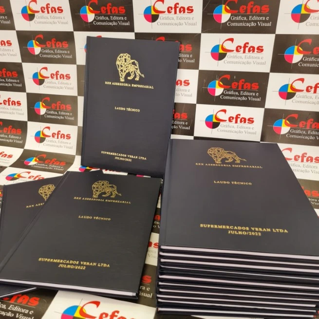 Imagem de Encadernação de Documentos Em Capa Dura Com Brasão
